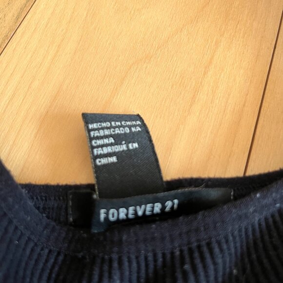 Forever 21 - Picture 3 of 3